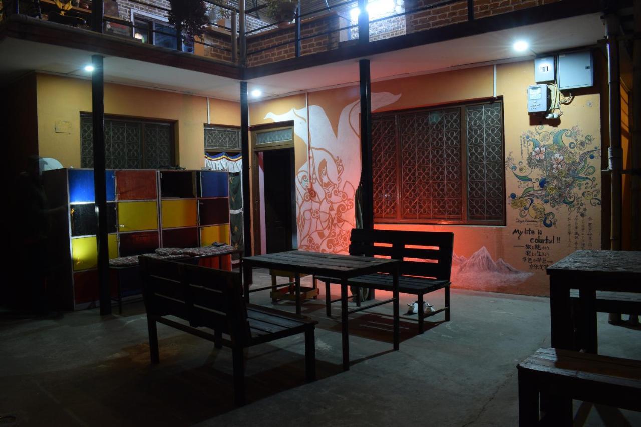 Happy Donkey Hostel Катманду Экстерьер фото